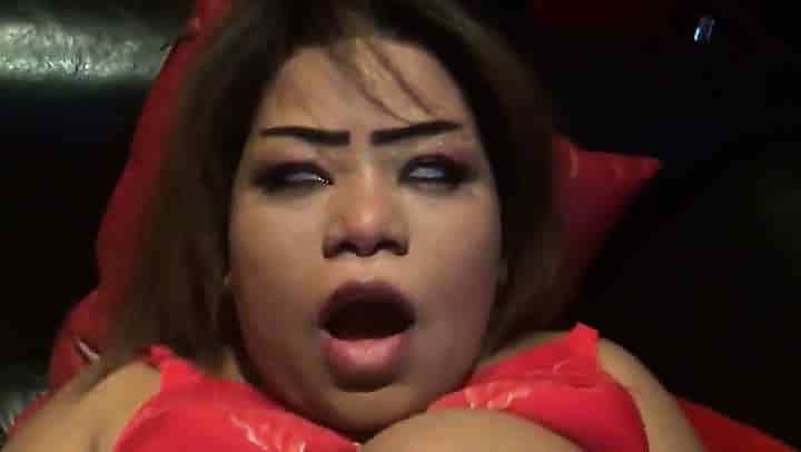 البنت دي ركبها عفريت – سكس مصري